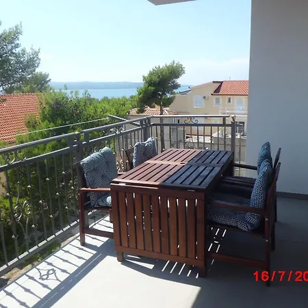 Viskovic Daire *